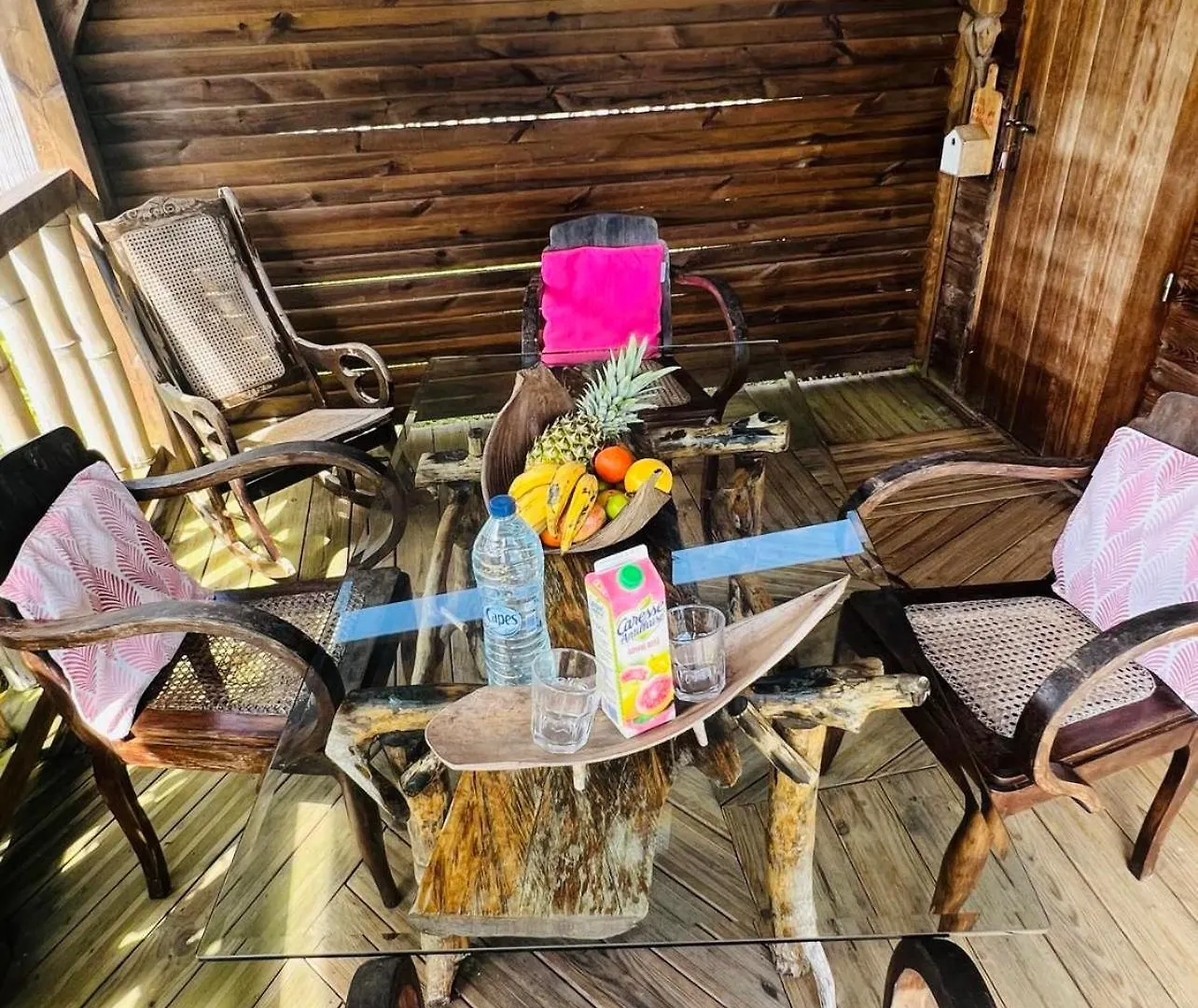 Les Gites Du Cocon Sainte-Rose Lodge